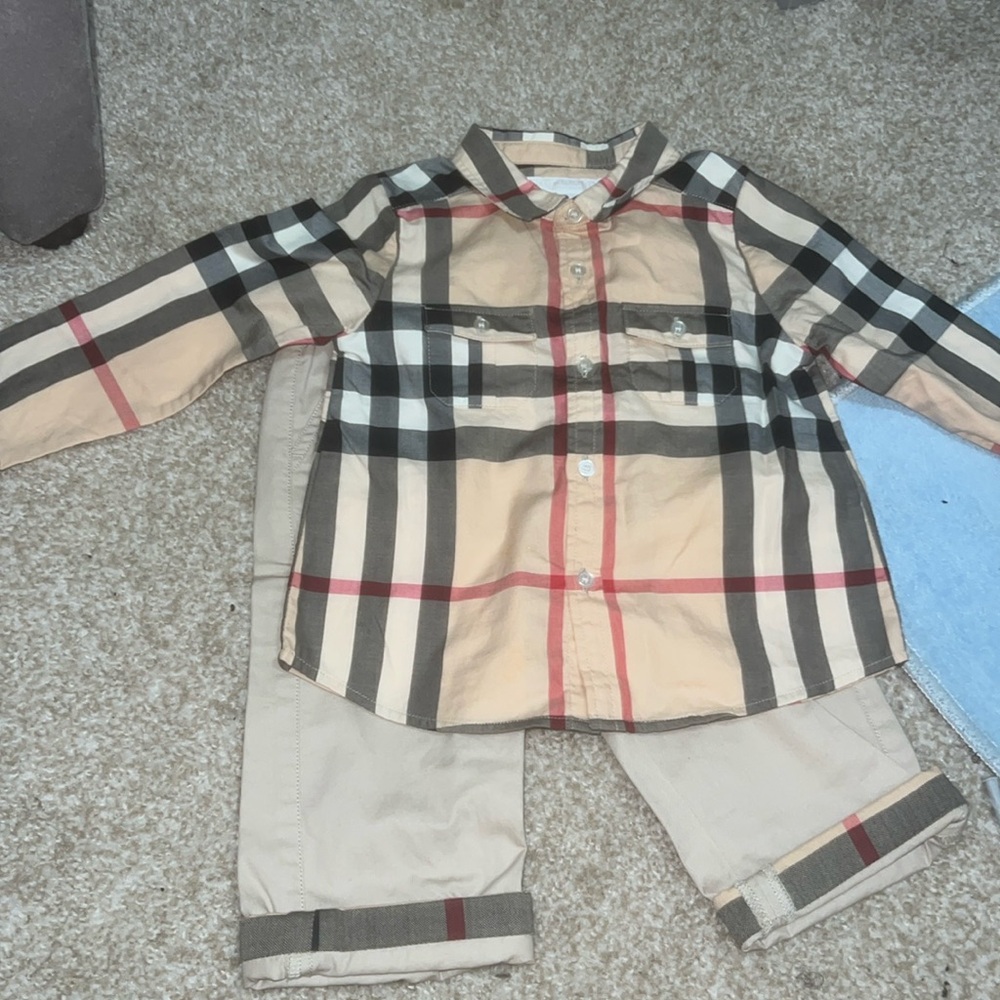 Burberry Pants Set